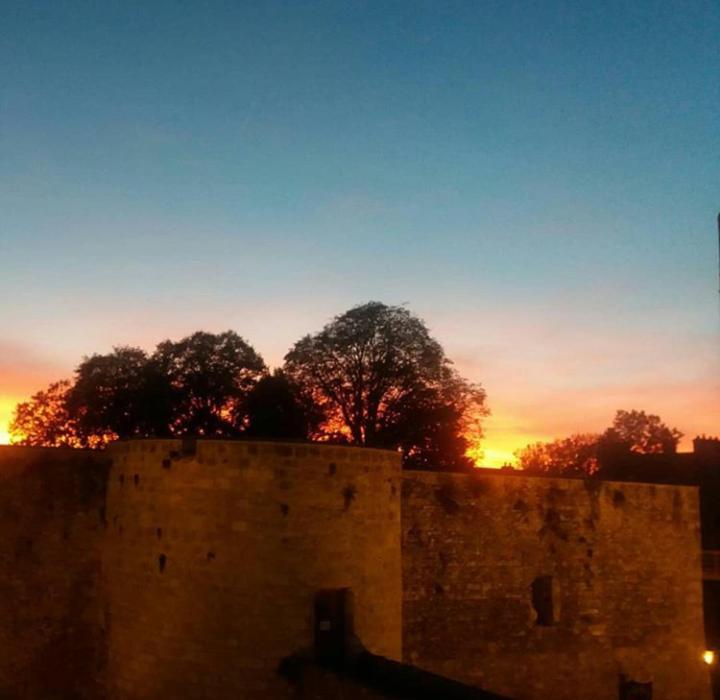 Chambre D'Hote Du Chateau Dourdan Dış mekan fotoğraf